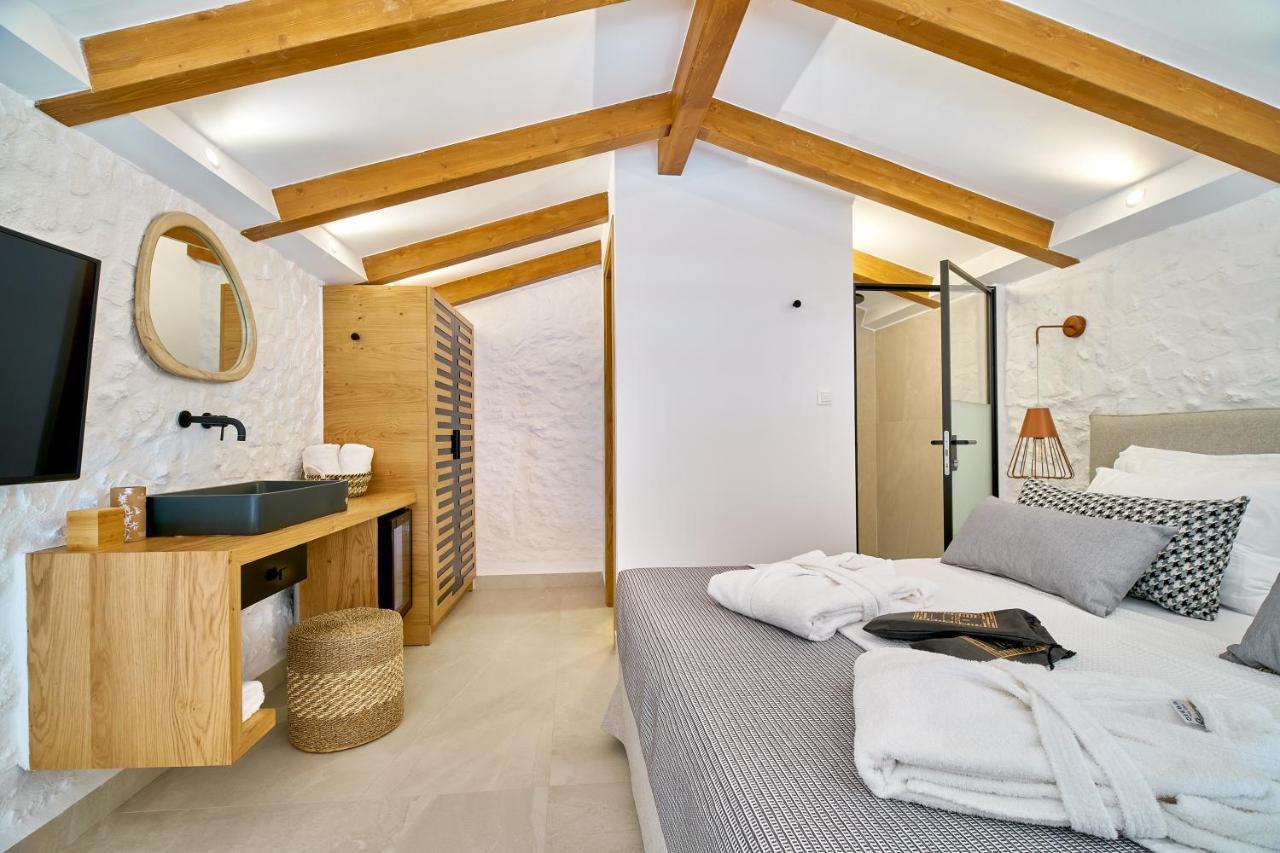 Vista Del Porto Luxury Suites 레팀노 외부 사진