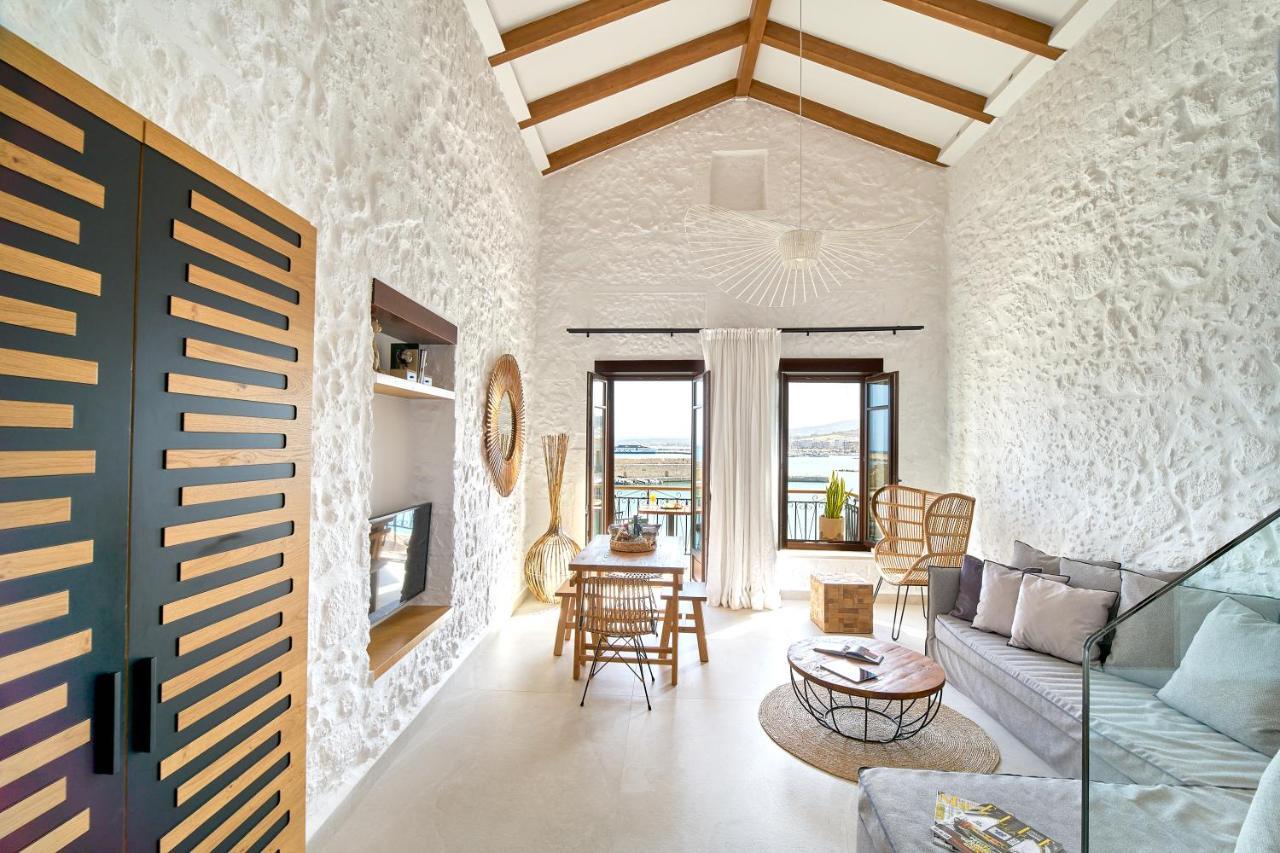 Vista Del Porto Luxury Suites 레팀노 외부 사진