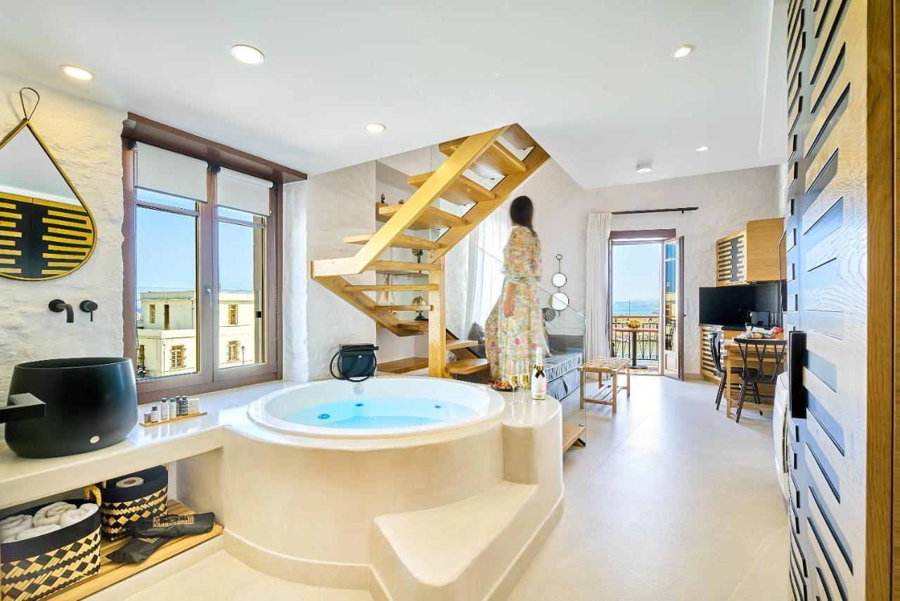 Vista Del Porto Luxury Suites 레팀노 외부 사진